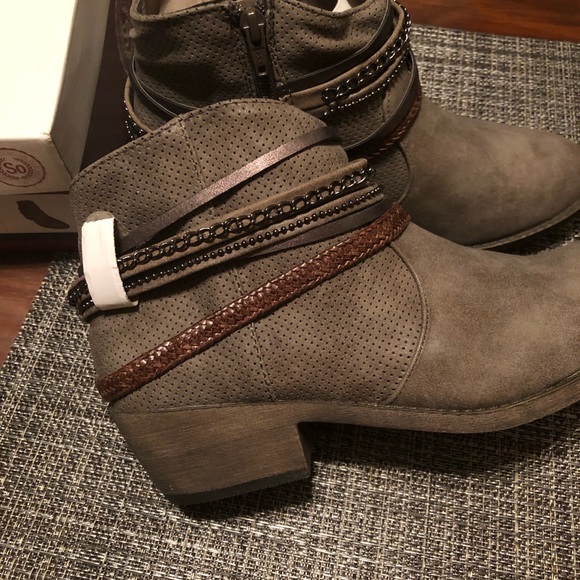 Sonoma Shoes - Sonoma Ankle Boots size 8.5